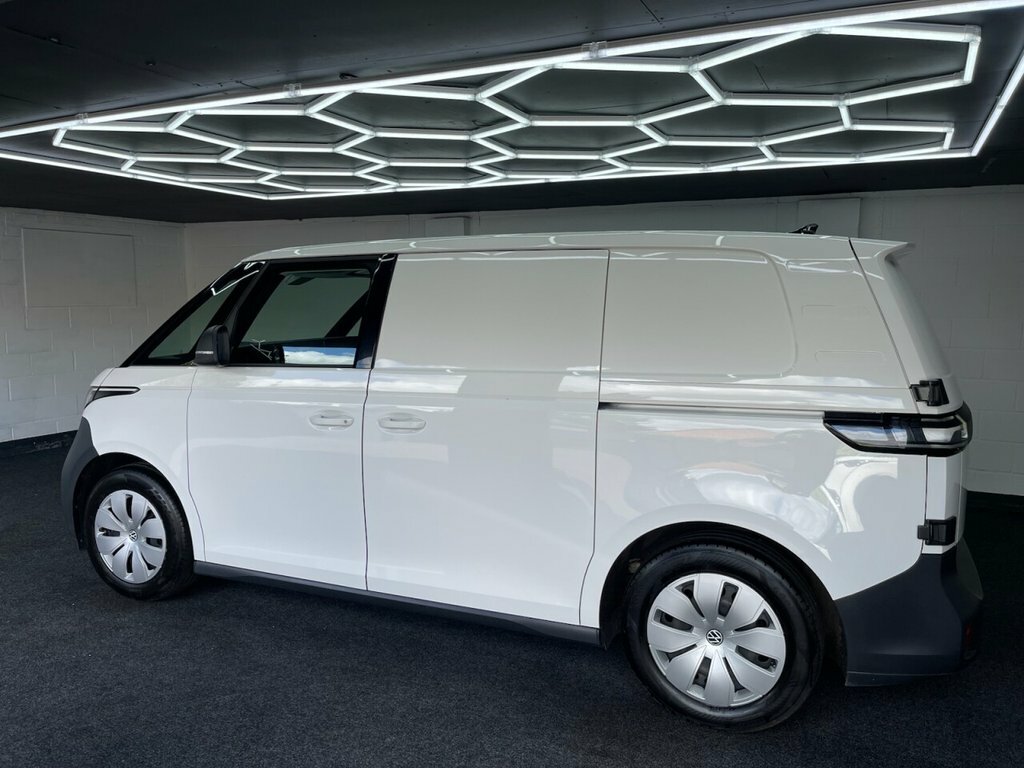 Volkswagen Launch Edition Pro Black #11