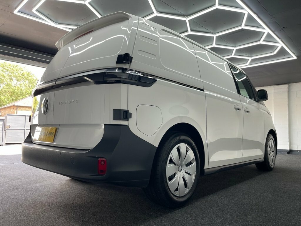 Volkswagen Launch Edition Pro Black #7