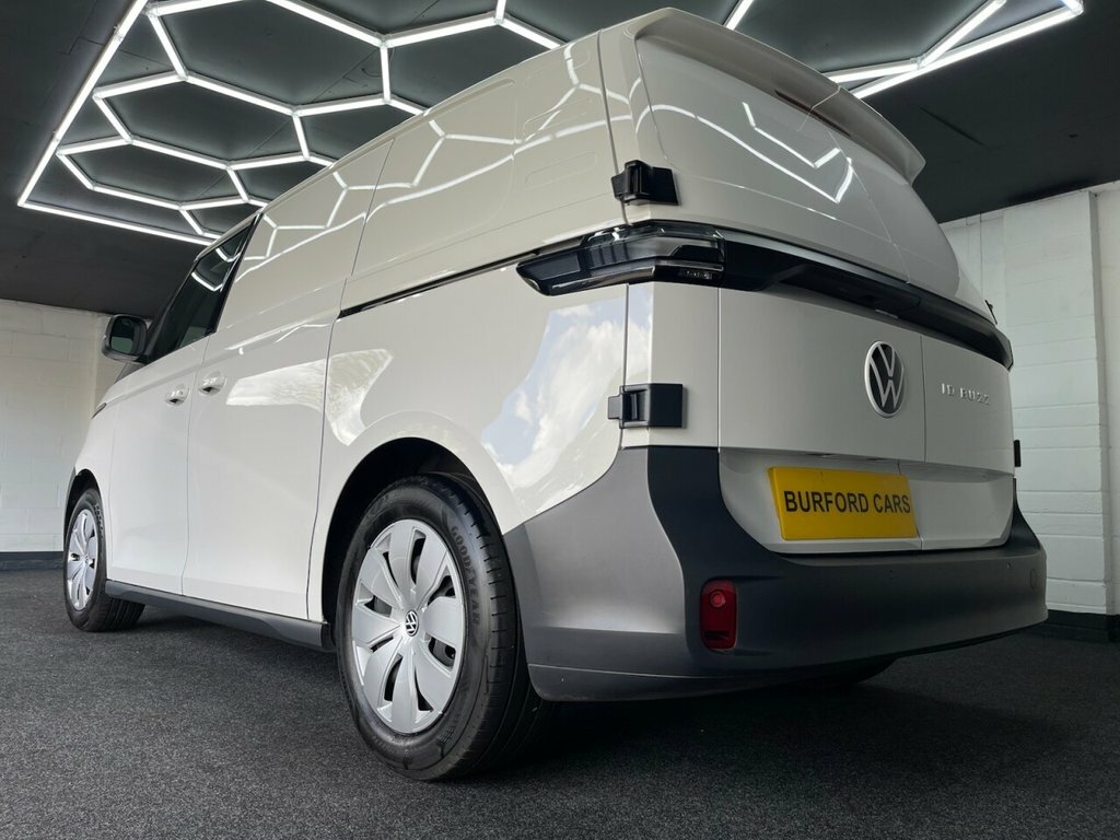 Volkswagen Launch Edition Pro Black #23