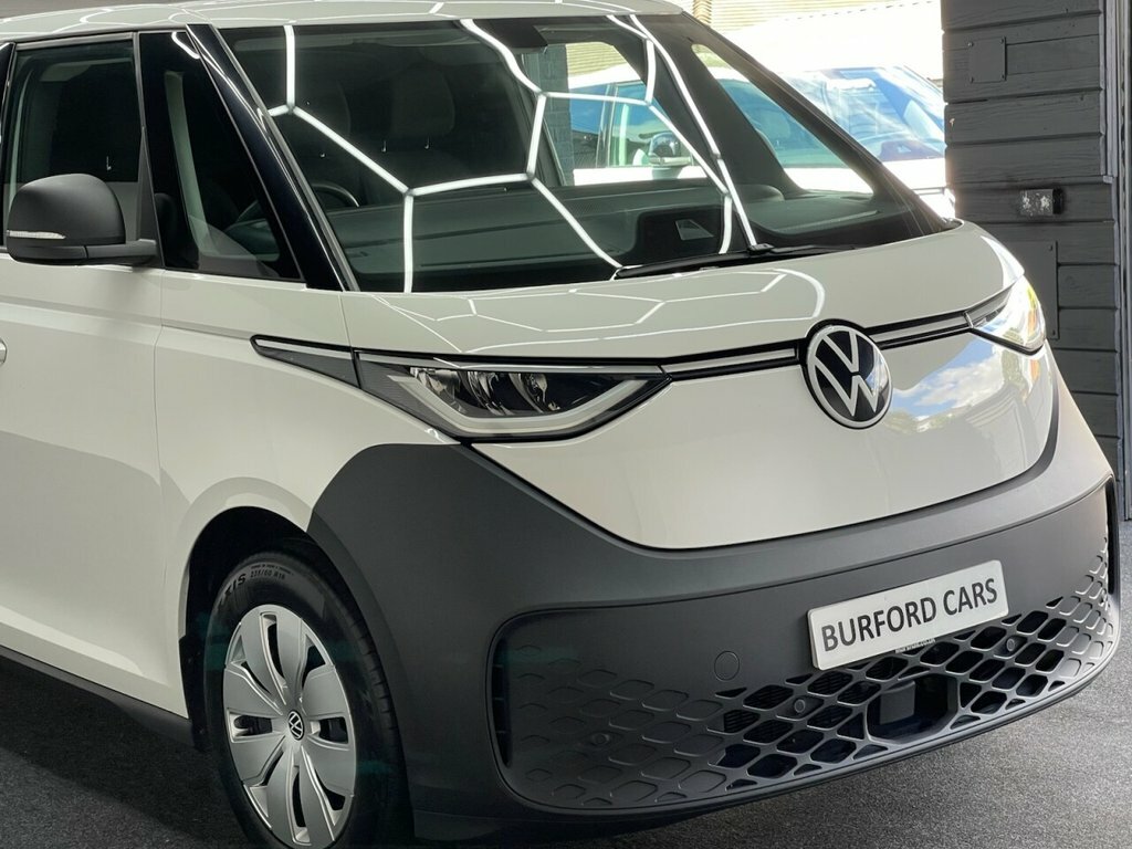Volkswagen Launch Edition Pro Black #15
