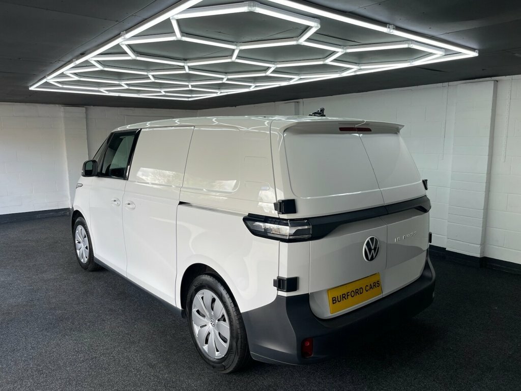 Volkswagen Launch Edition Pro Black #6