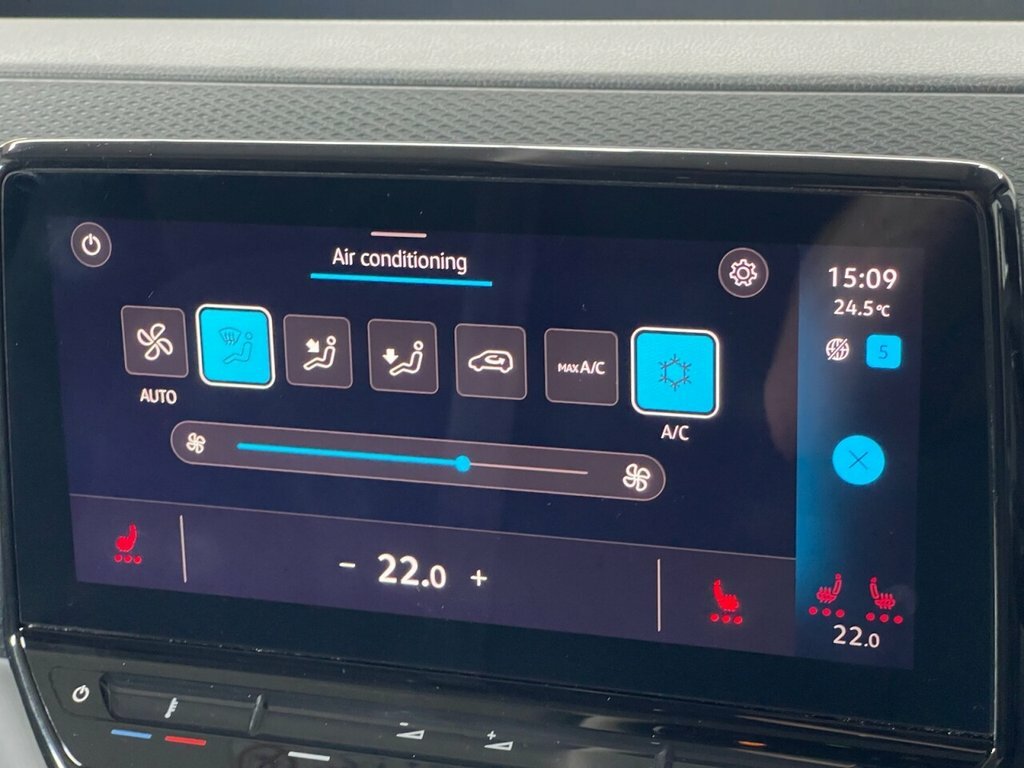 Volkswagen Launch Edition Pro Black #43