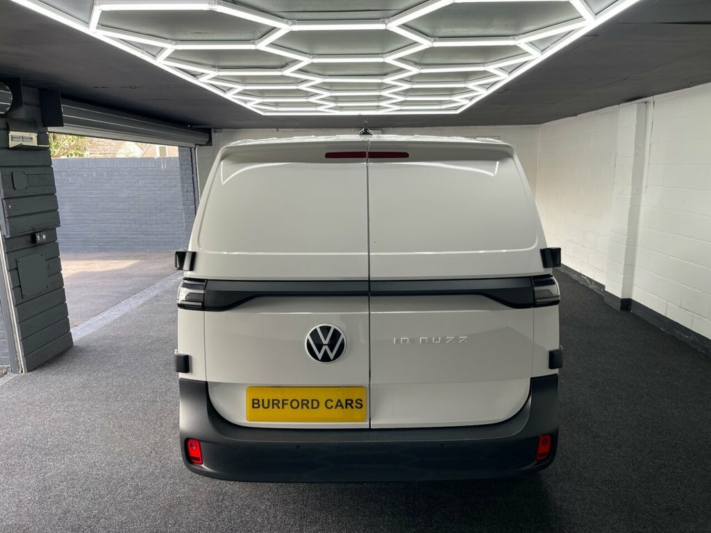 Volkswagen Launch Edition Pro Black #26