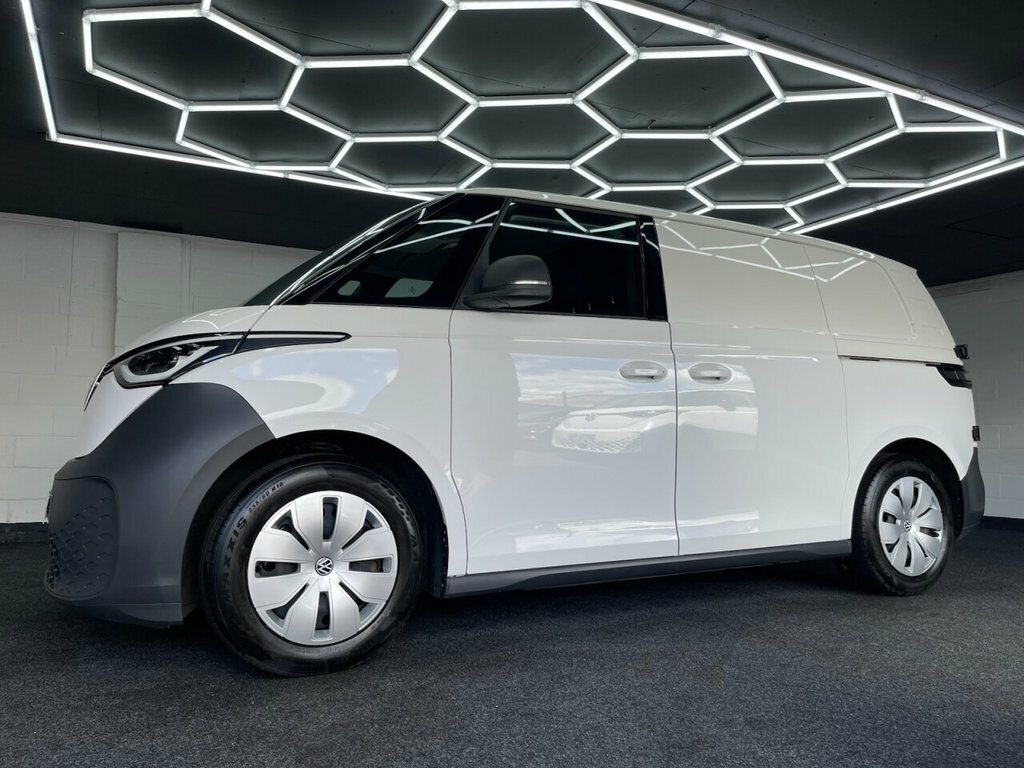 Volkswagen Launch Edition Pro Black #20