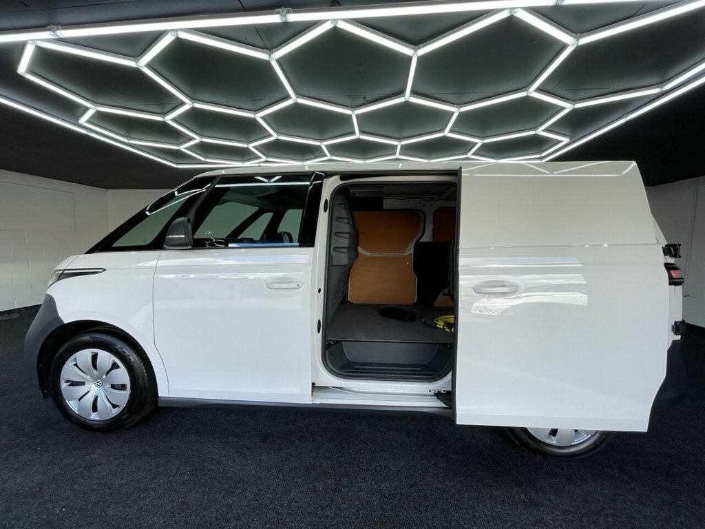 Volkswagen Launch Edition Pro Black #38