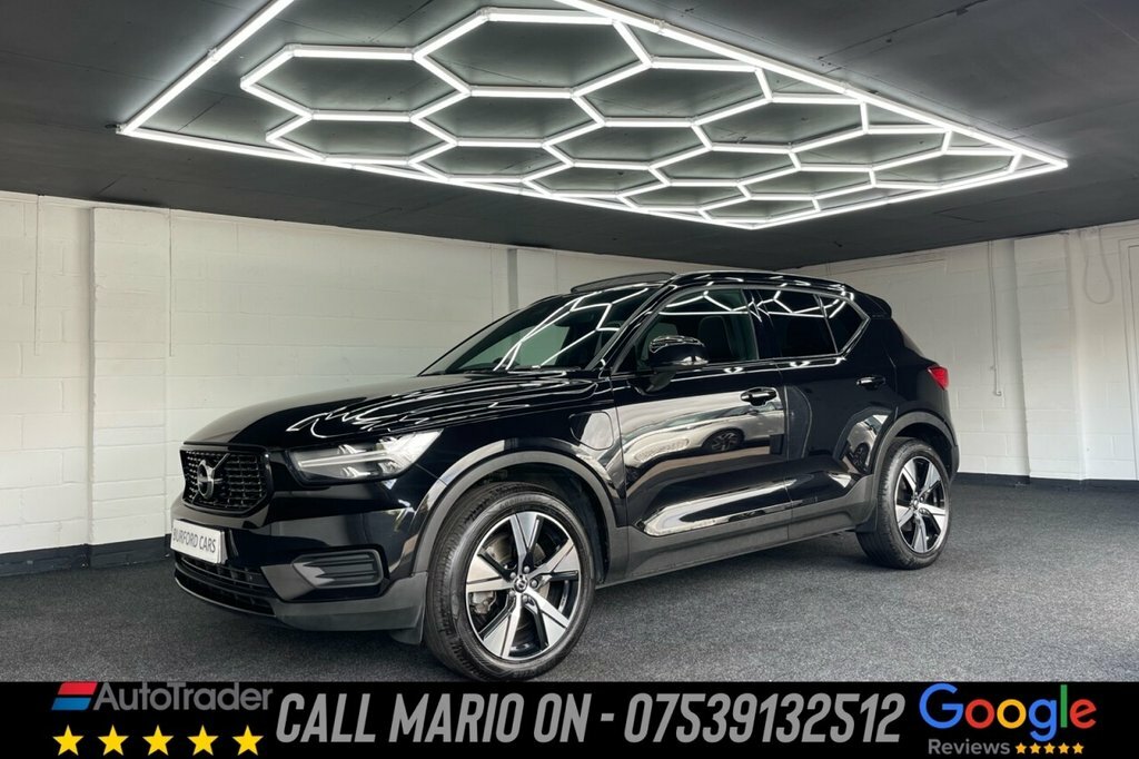 Volvo XC40 1.5L R-design Black