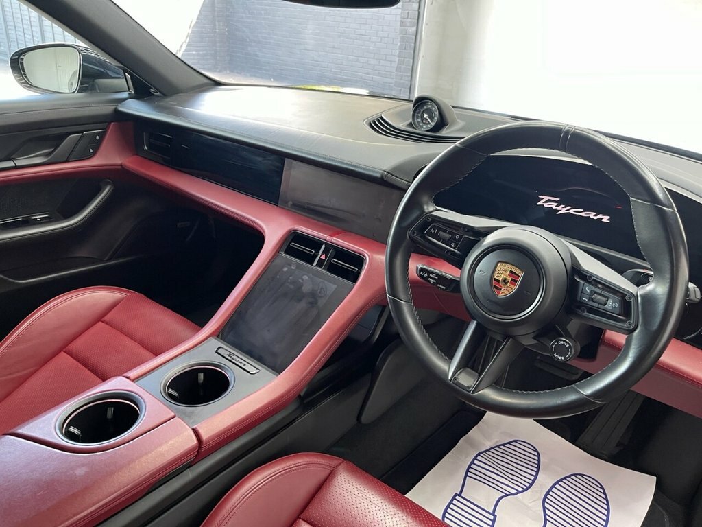 Porsche Taycan Estate VN72SYC Black #6
