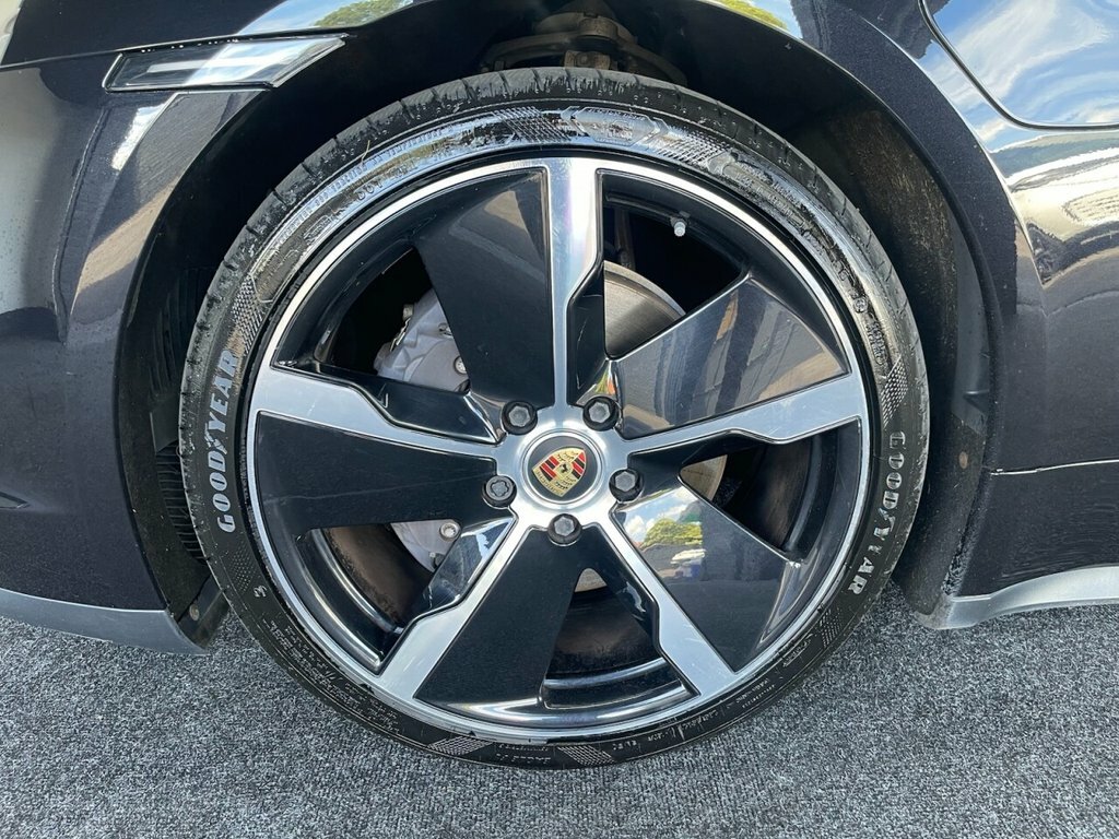 Porsche Taycan Estate VN72SYC Black #5