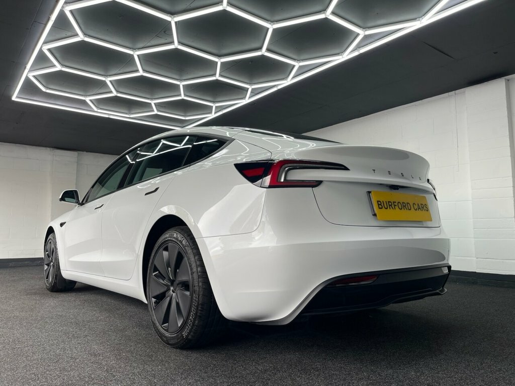 Tesla Model 3 Saloon LB26FBU White #5