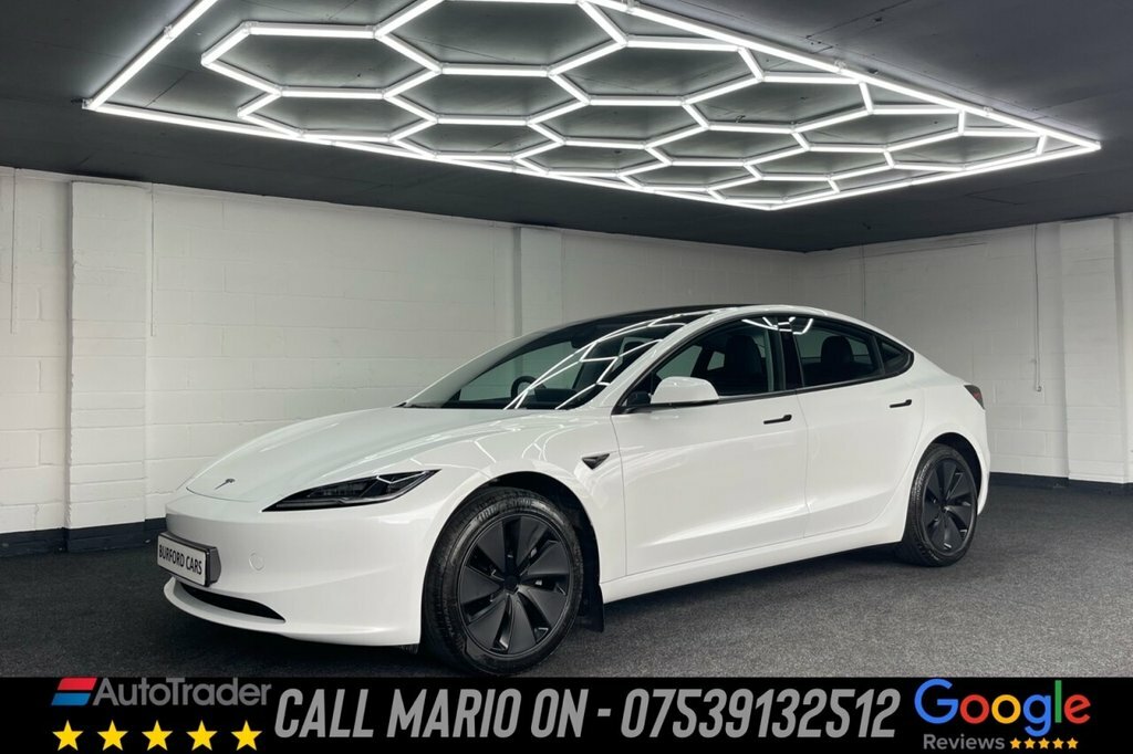 Tesla Model 3 Saloon White
