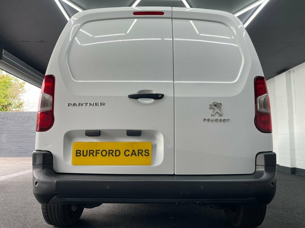 Peugeot Partner 1.5L Professional Premium White #5