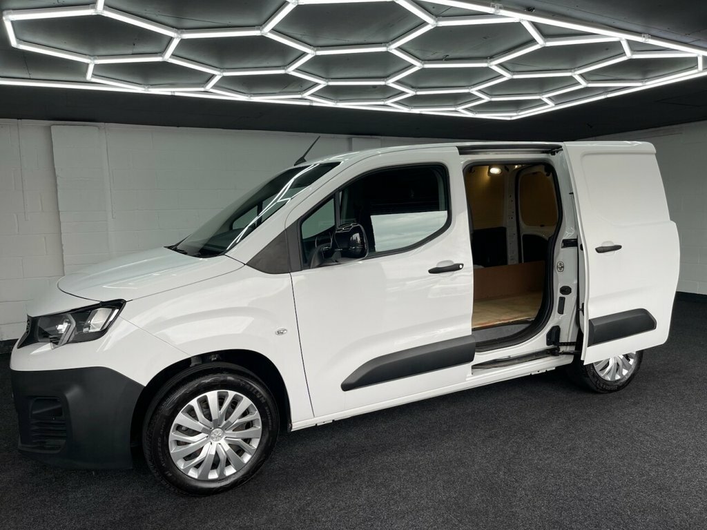 Peugeot Partner 1.5L Professional Premium White #2