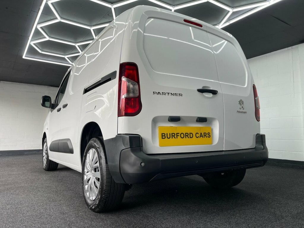 Peugeot Partner 1.5L Professional Premium White #6