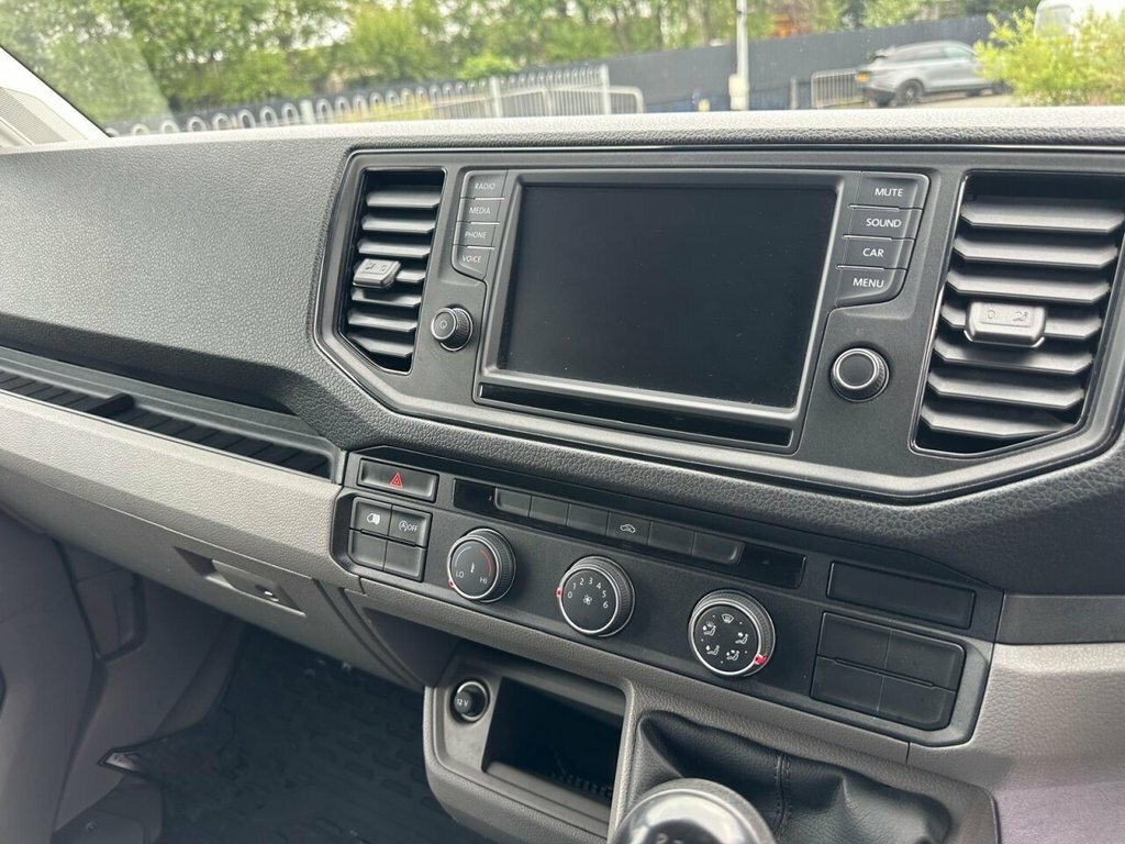 Volkswagen Crafter Cr35 Tdi M Hr White #10