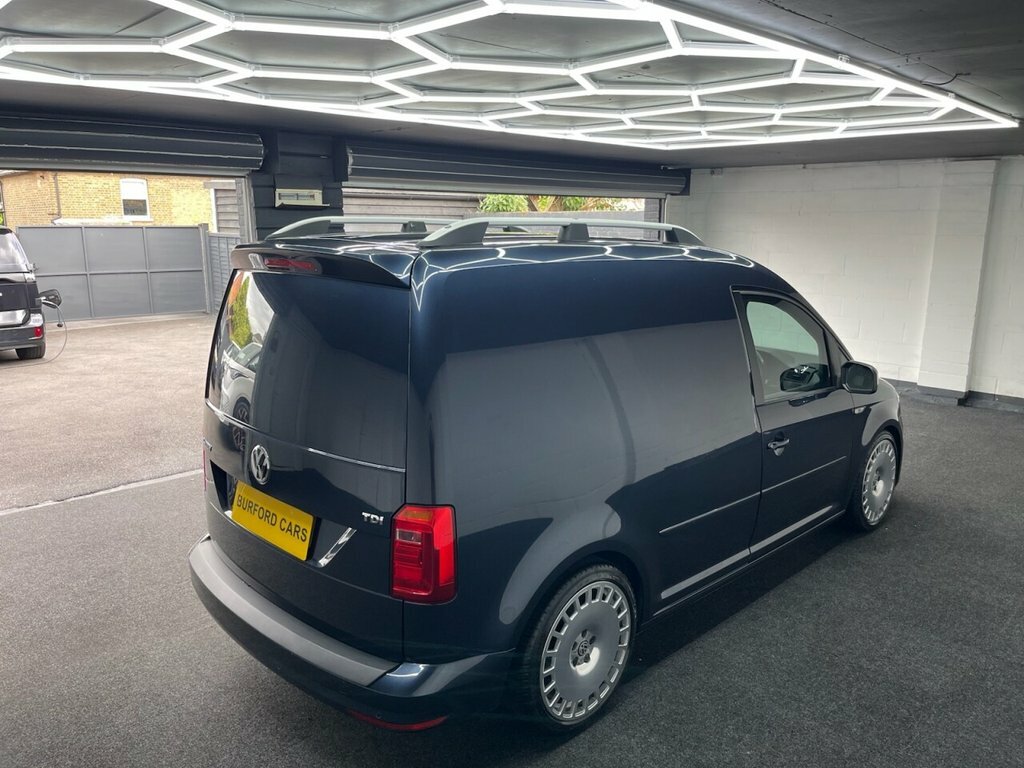 Volkswagen Caddy 2L Highline Blue #6