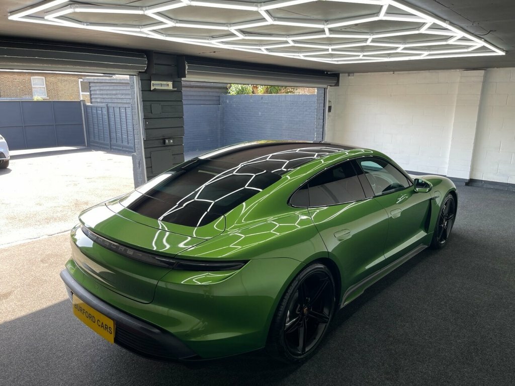 Porsche Taycan Saloon Green #5