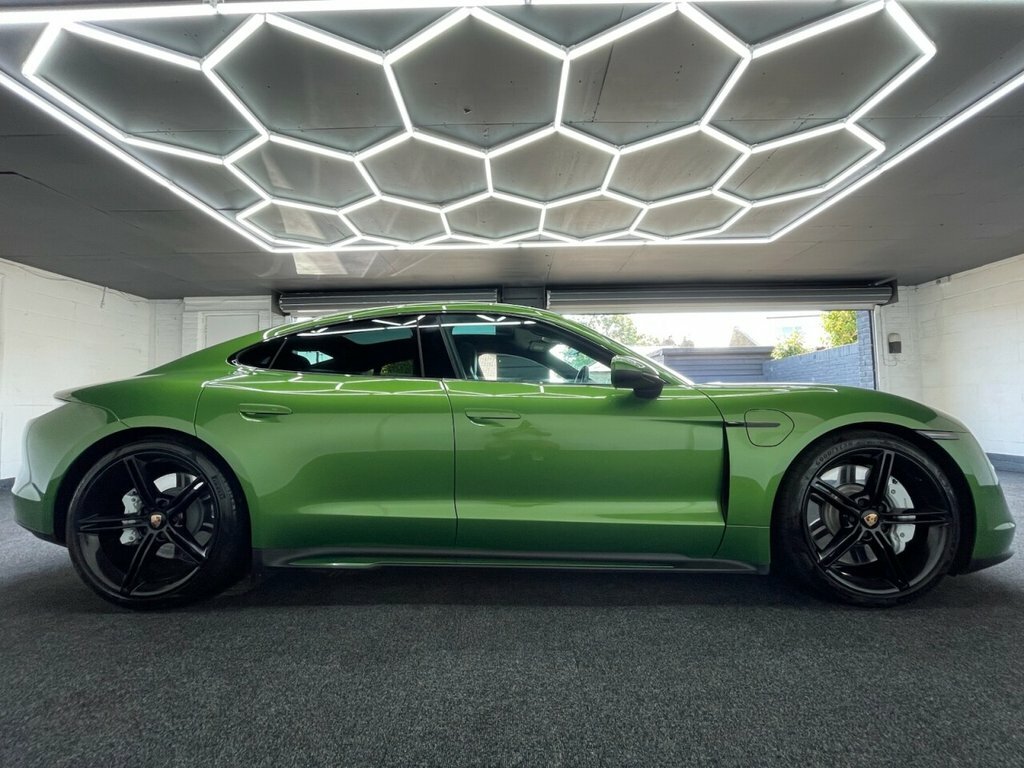 Porsche Taycan Saloon Green #3