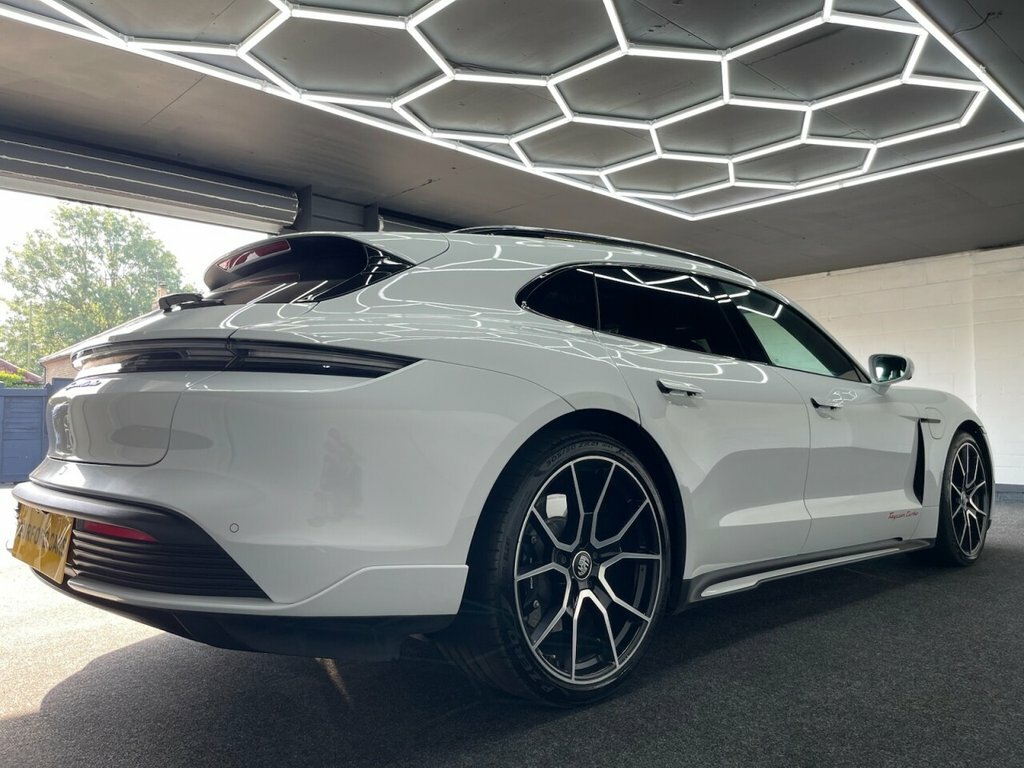 Porsche Taycan Estate White #6