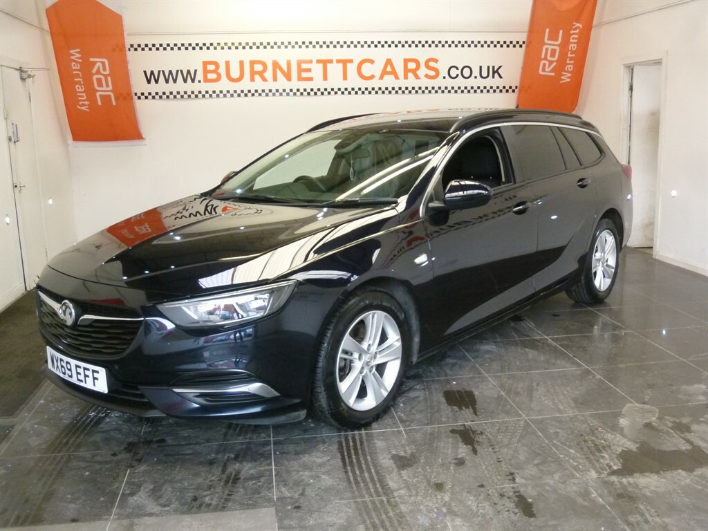 Vauxhall Insignia Sports Tourer Design Nav Blue