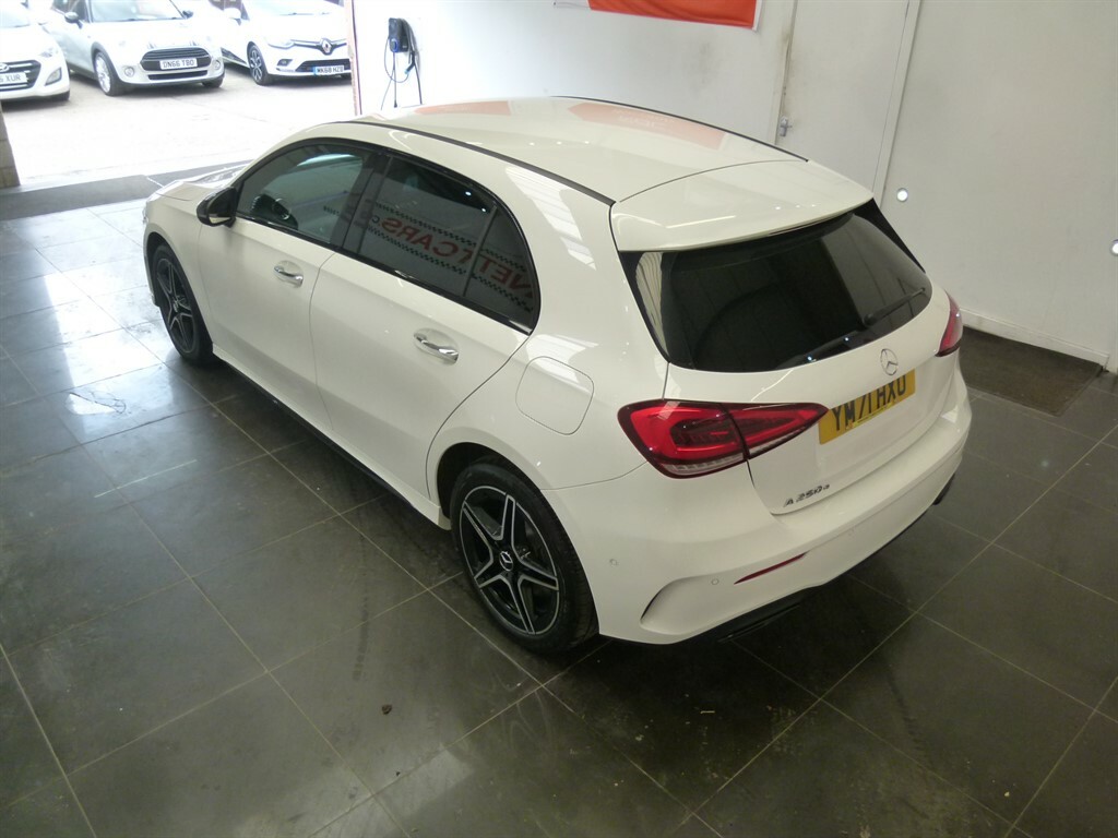 Mercedes-Benz 250 Cla Amg Line Premium E  #23