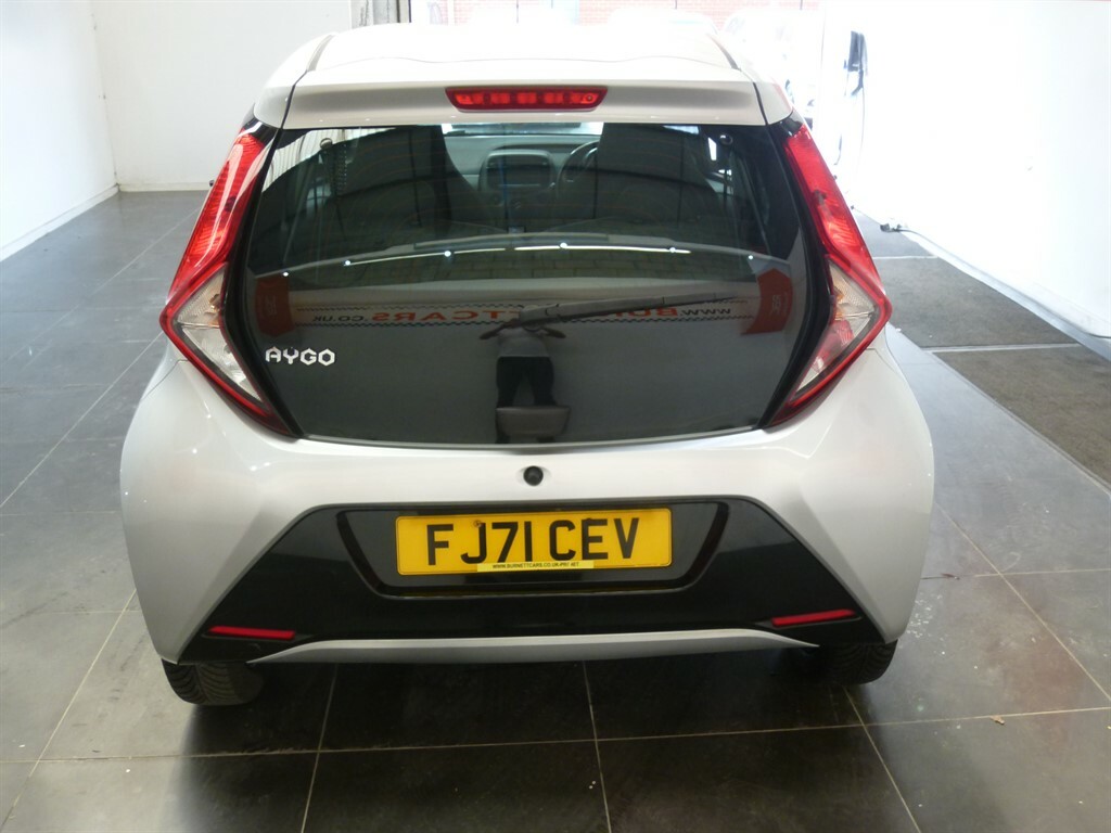 Toyota Aygo Hatchback Red #7