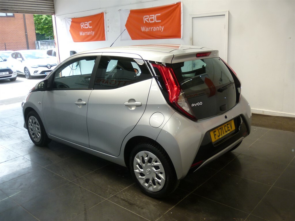 Toyota Aygo Hatchback Red #6