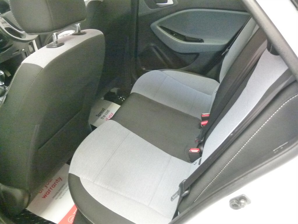 Hyundai I20 1L Active Black #17