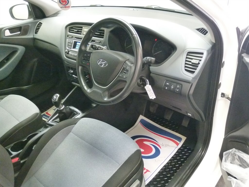 Hyundai I20 1L Active Black #14