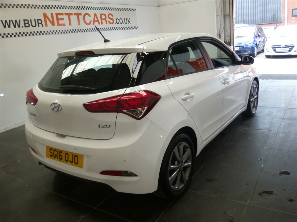 Hyundai I20 1L Active Black #8