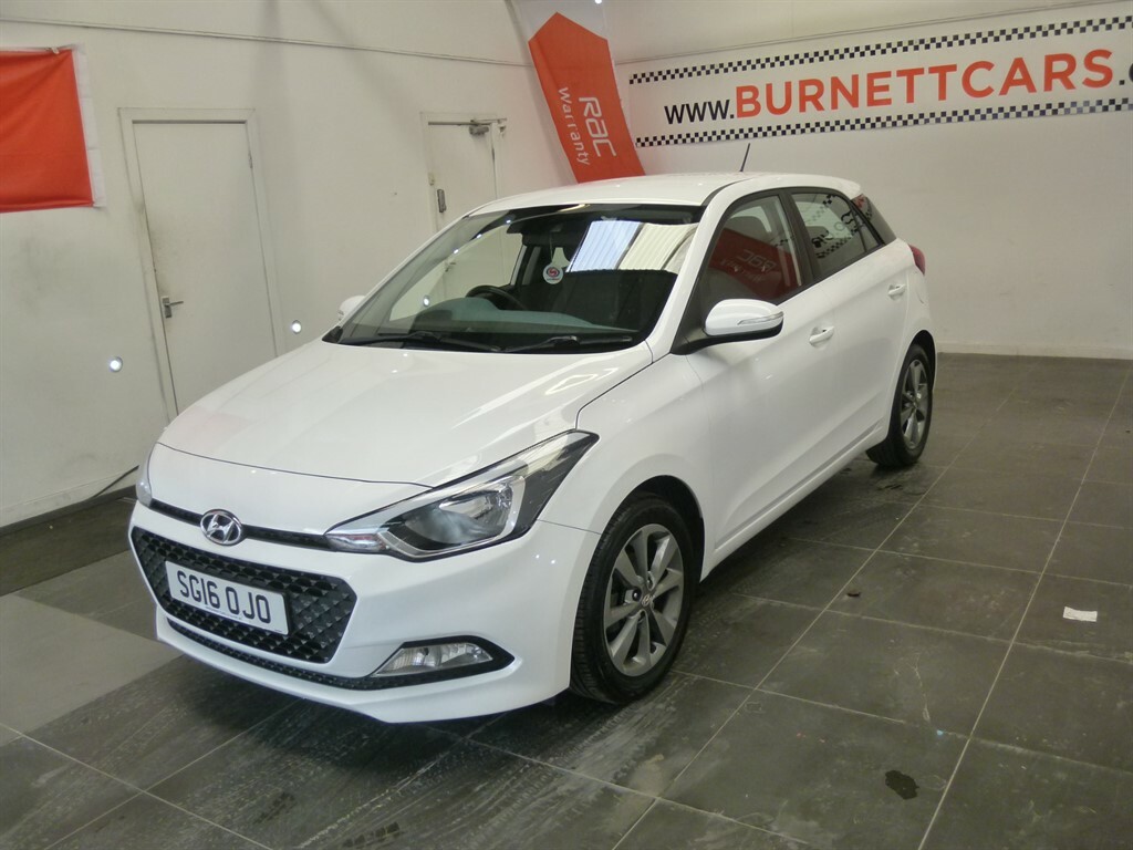 Hyundai I20 Mpi Se White #5