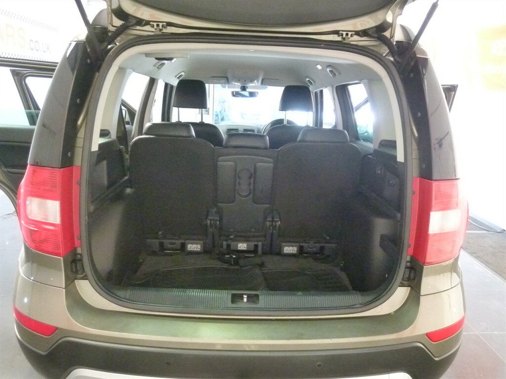 Skoda Yeti 2.0Tdi Se L 4X4 Silver #19