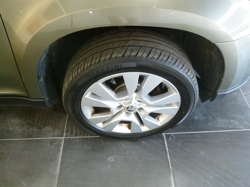 Skoda Yeti 2.0Tdi Se L 4X4 Silver #13