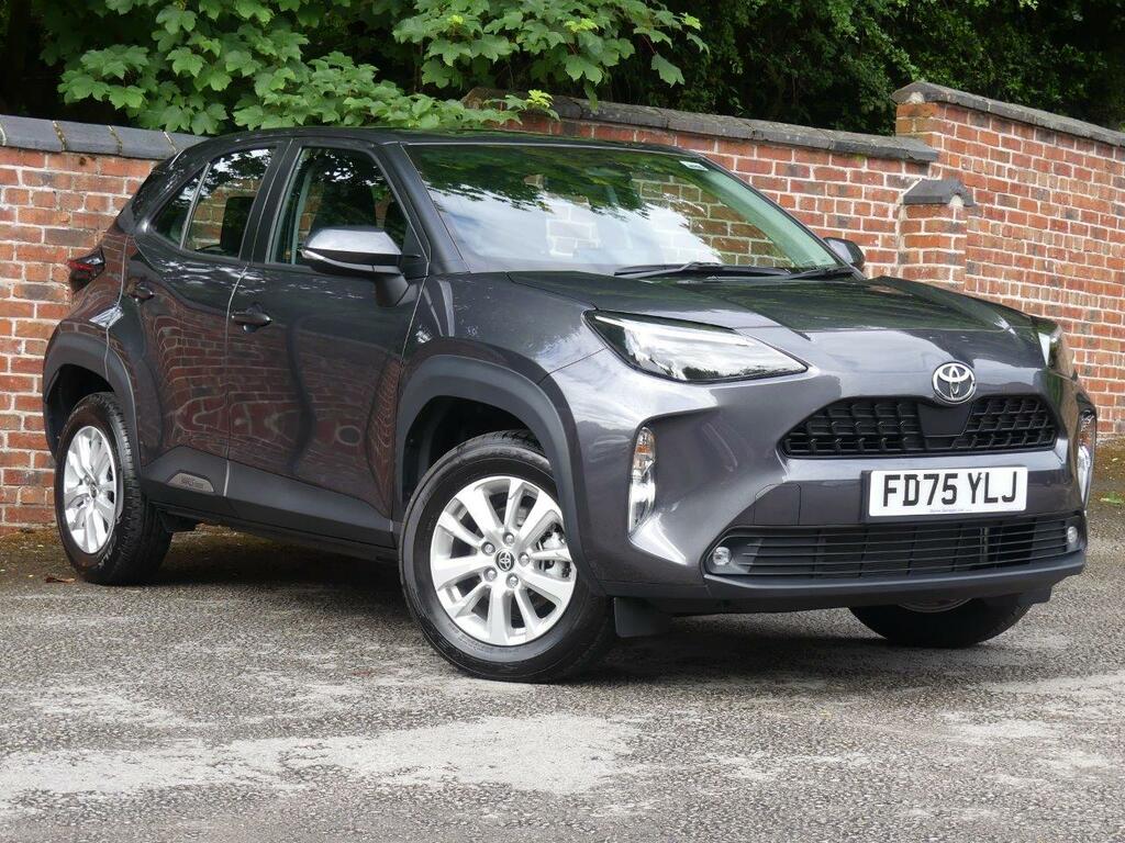 Toyota Yaris Cross Toyota Yaris Cross 7526 1.5 Vvt-h Icon Suv Hybrid Grey