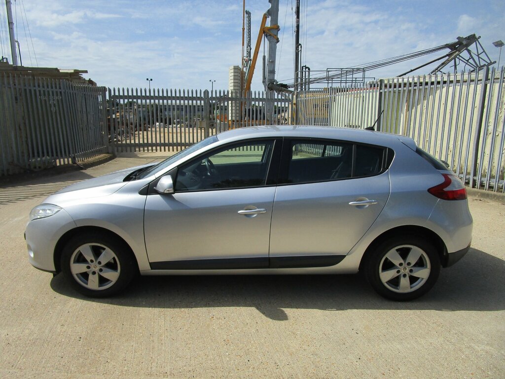 Renault Megane 1.6 16V Dynamique Tomtom Euro 5 Blue #8