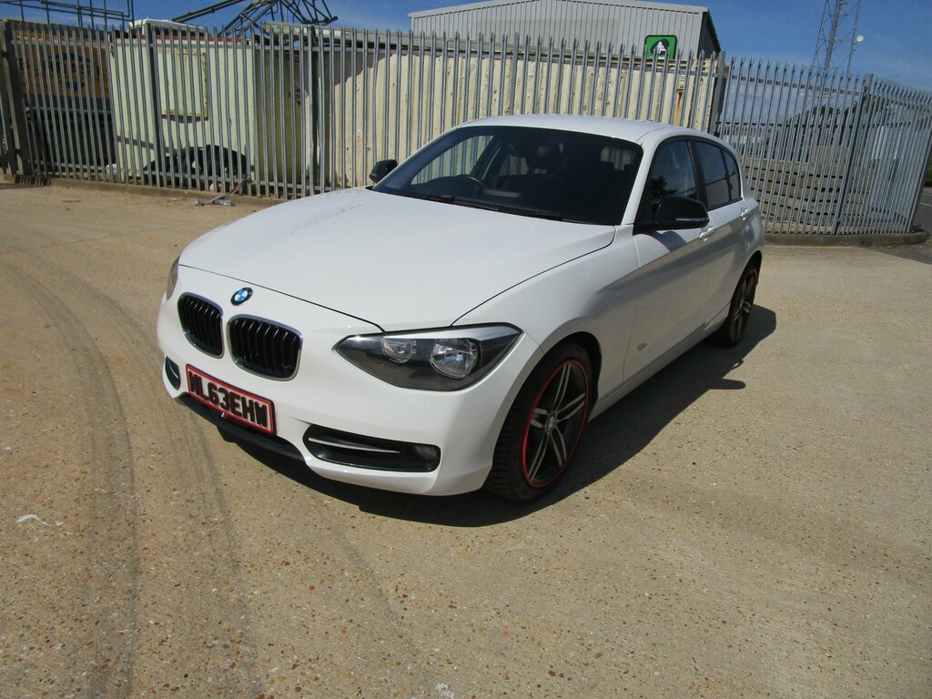 BMW 1 Series 2.0 120D Sport Hatchback Xdrive White #3