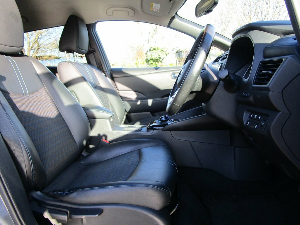 Nissan Leaf 110Kw Tekna 40Kwh Silver #15