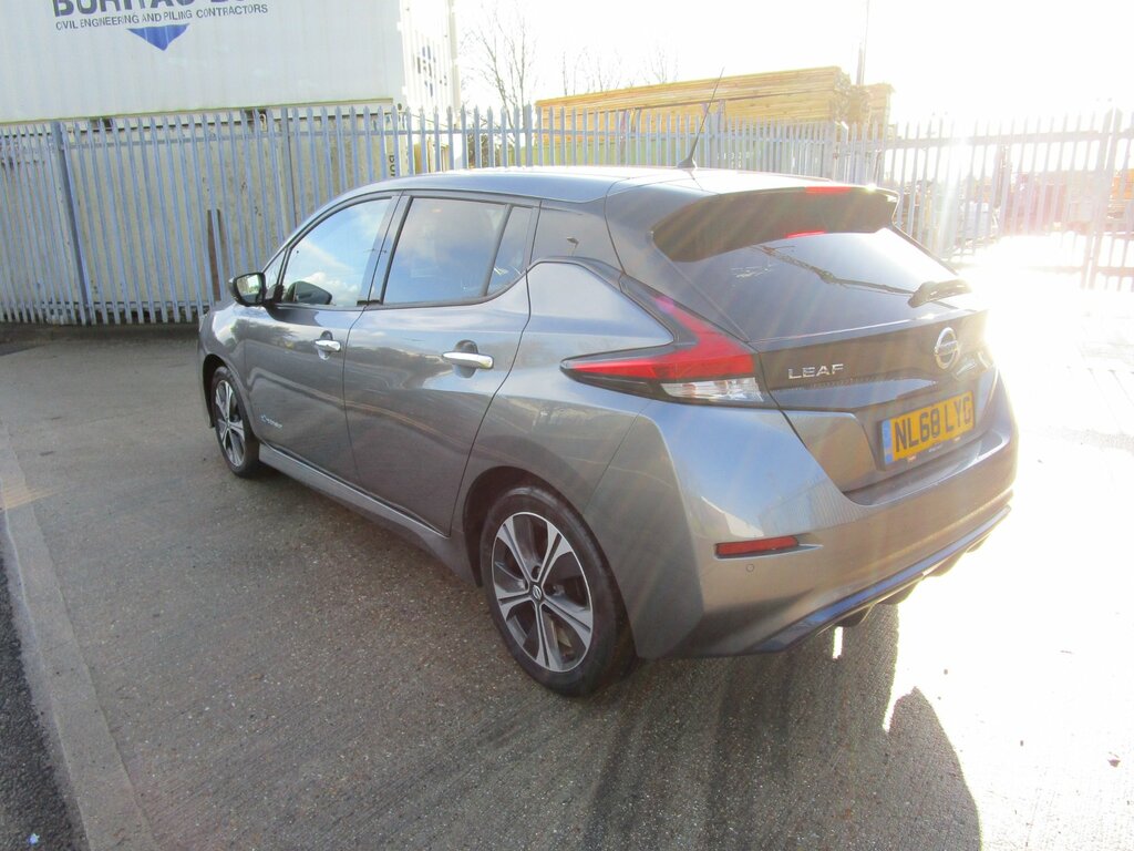 Nissan Leaf 40Kwh N-connecta Hatchback 150 Grey #2