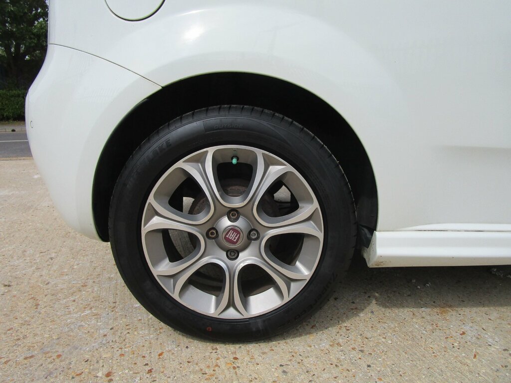 Fiat Punto 1.4 Gbt - 2013 13 Blue #9