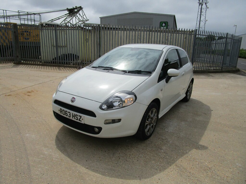Fiat Punto 1.2 Gbt Hatchback Euro 5 69 Bhp White #3