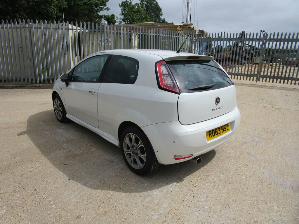 Fiat Punto 1.2 Gbt Hatchback Euro 5 69 Bhp White #2