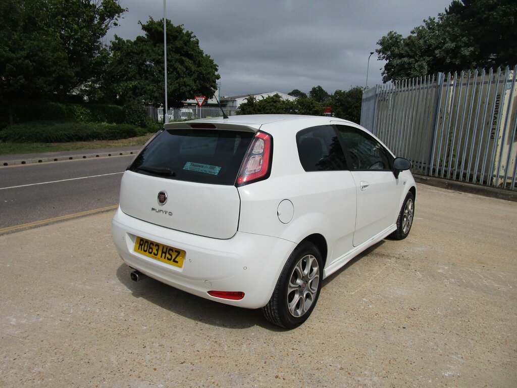 Fiat Punto 1.2 Gbt Hatchback Euro 5 69 Bhp White #4