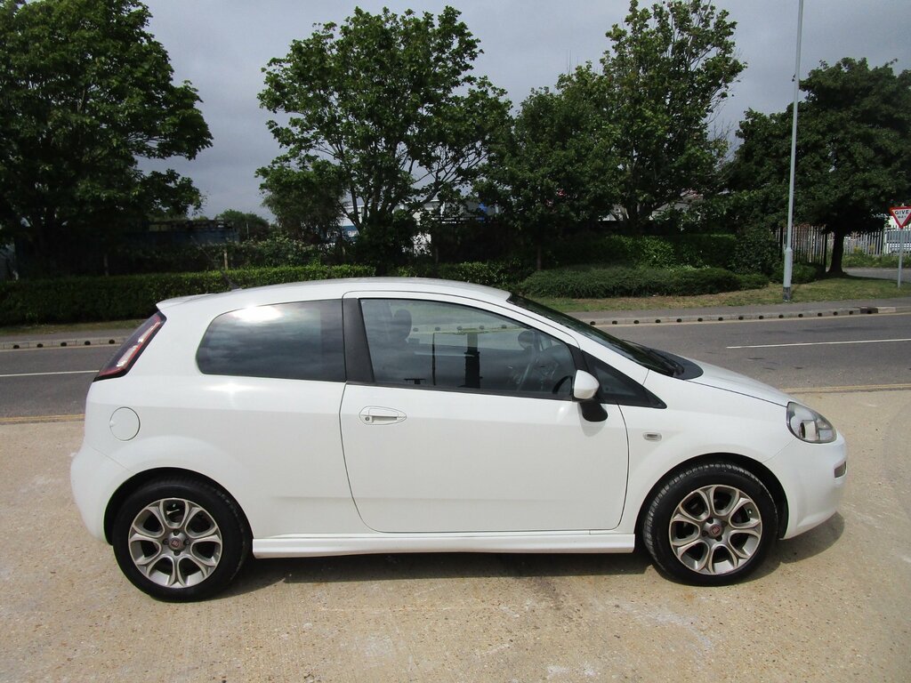 Fiat Punto 1.2 Gbt Hatchback Euro 5 69 Bhp White #6