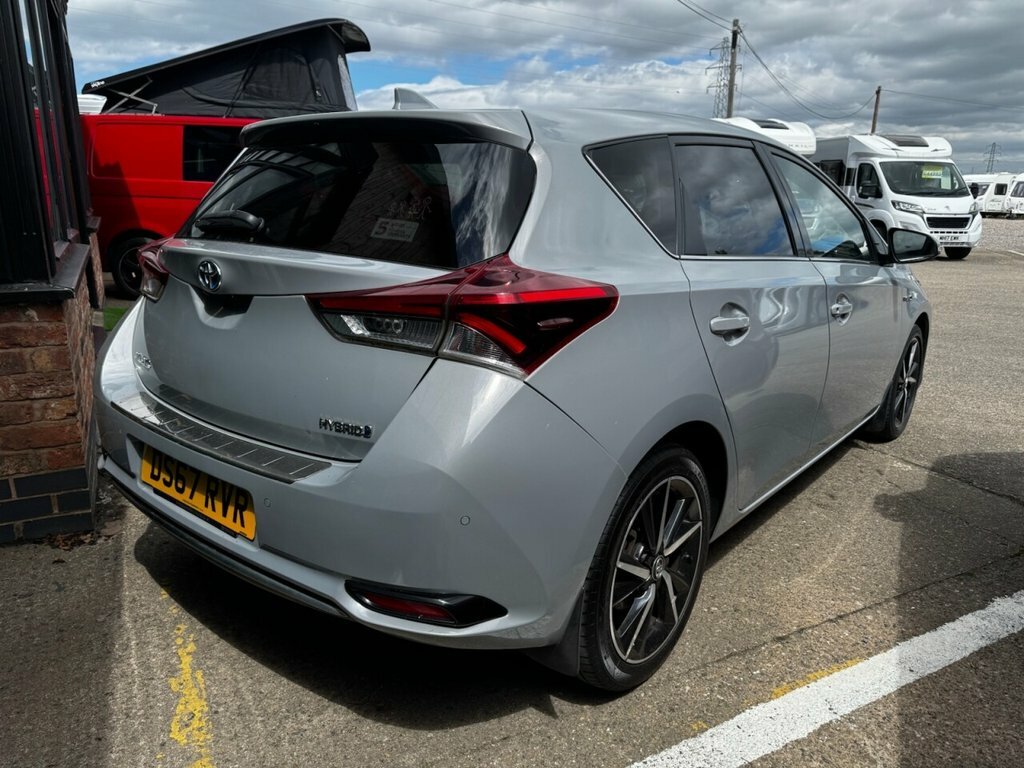 Toyota Auris Hatchback Grey #3