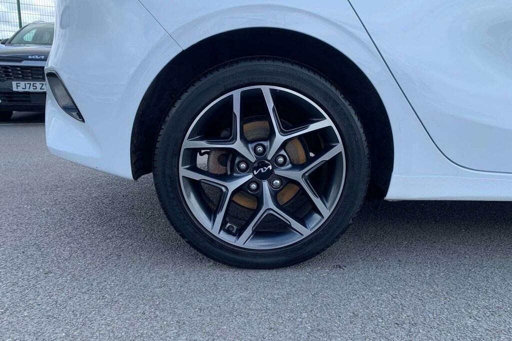 Kia Ceed 1.5 T-gdi 3 Hatchback Euro 6 S RV22OWE White #6