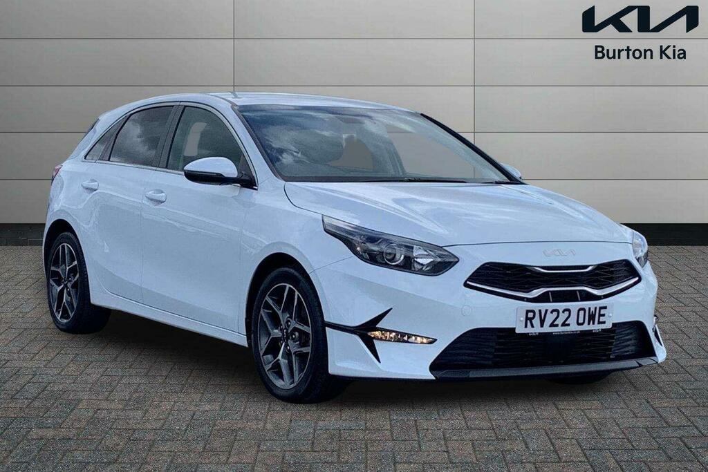 Kia Ceed 1.5 T-gdi 3 Hatchback Euro 6 S White