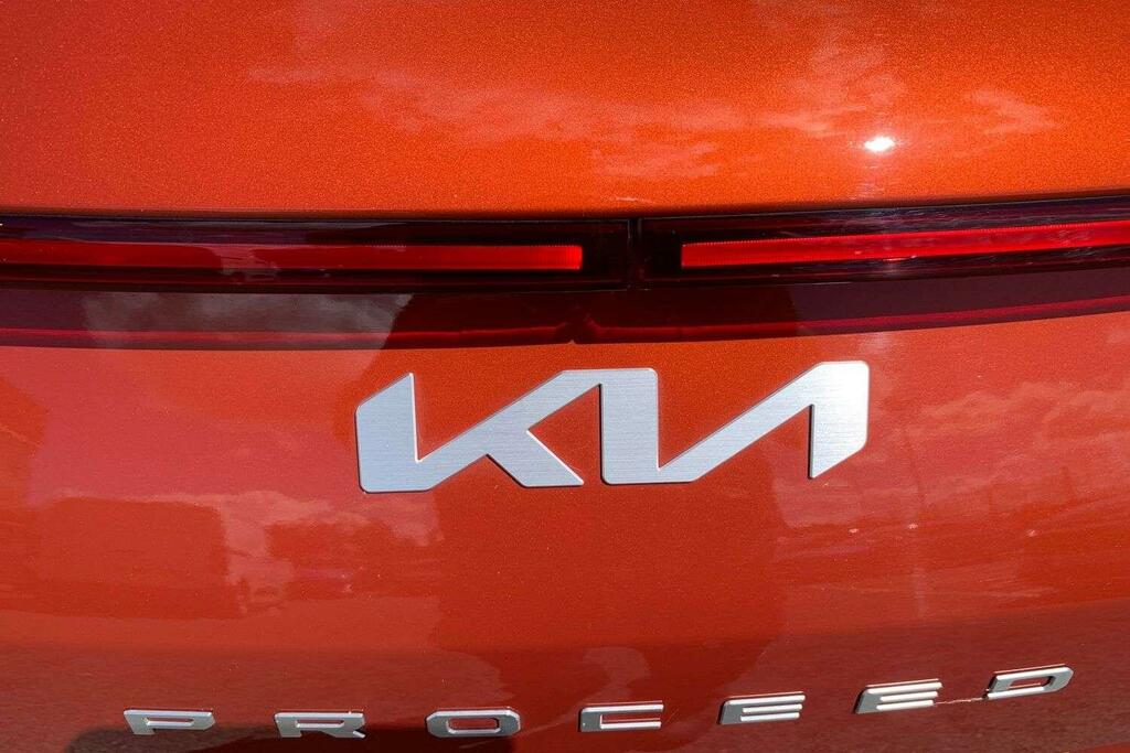 Kia Proceed 1.5T Gdi Isg Gt-line Dct Black #34