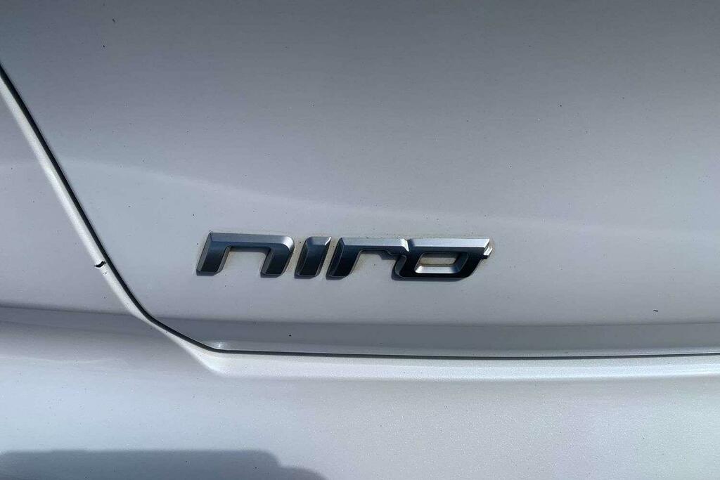 Kia Niro Suv White #26