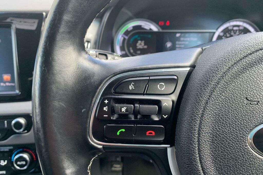 Kia Niro Suv White #16