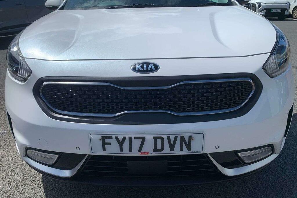 Kia Niro Suv White #30