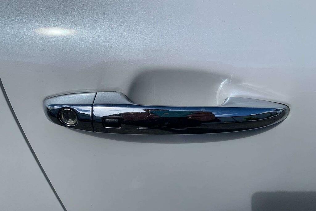 Kia Niro Suv White #28